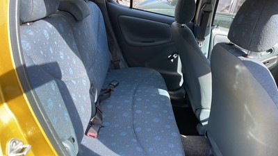 Lot 272 - 2001 TOYOTA YARIS GS