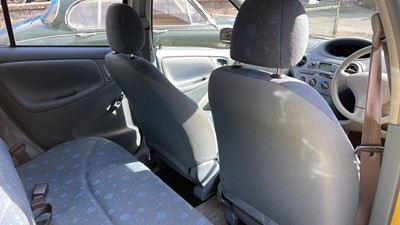 Lot 272 - 2001 TOYOTA YARIS GS