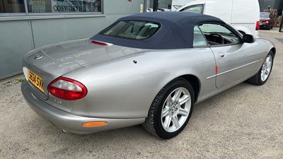 Lot 348 - 1998 JAGUAR XK8