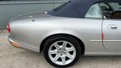 Lot 348 - 1998 JAGUAR XK8