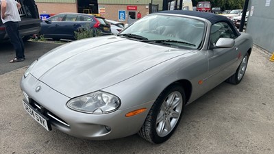 Lot 348 - 1998 JAGUAR XK8