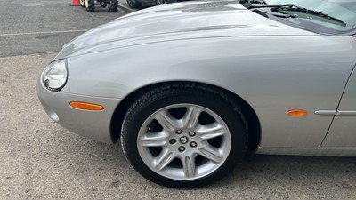 Lot 348 - 1998 JAGUAR XK8