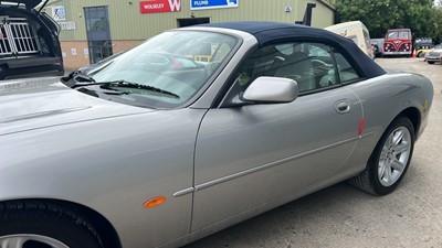 Lot 348 - 1998 JAGUAR XK8
