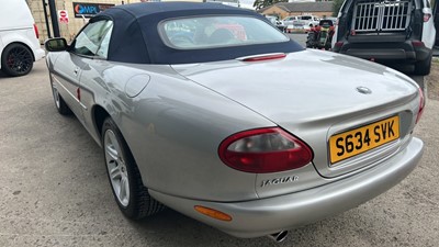 Lot 348 - 1998 JAGUAR XK8