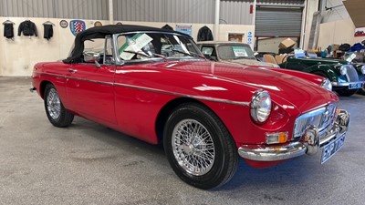 Lot 435 - 1965 MG ROADSTER