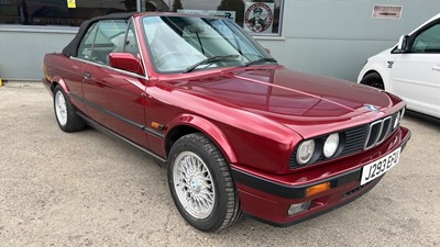 Lot 530 - 1992 BMW 325I CABRIOLET