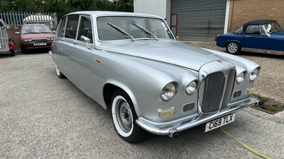 Lot 162 - 1985 DAIMLER LIMOUSINE DS420 AUTO