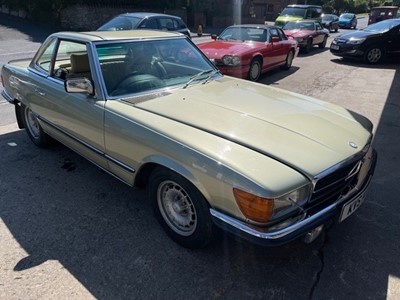 Lot 2 - 1983 MERCEDES 380 SL AUTO