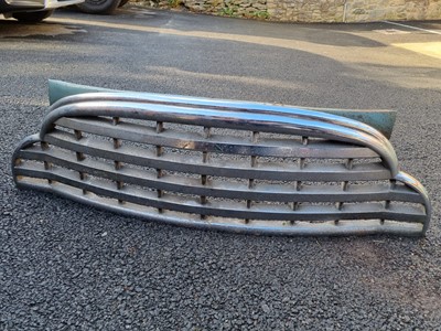 Lot 457 - MORRIS OXFORD GRILLE