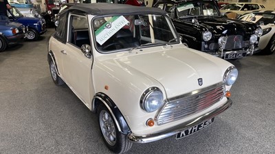 Lot 429 - 1971 LEYLAND CARS MINI 1000