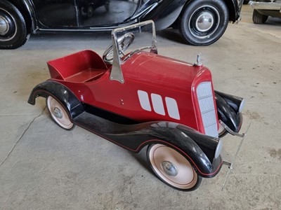 Lot 283 - BUICK PEDAL CAR