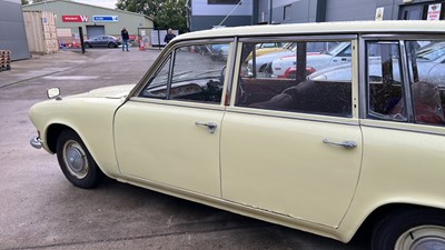 Lot 545 - 1967 TRIUMPH 2000