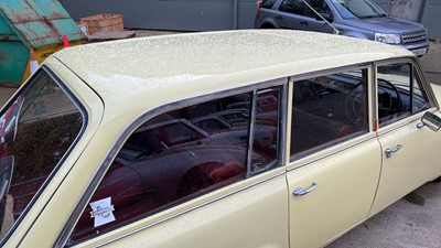 Lot 545 - 1967 TRIUMPH 2000