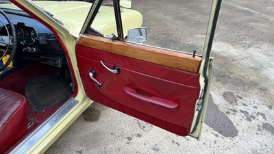 Lot 545 - 1967 TRIUMPH 2000