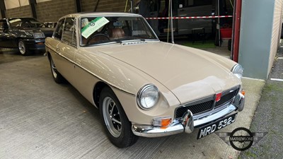 Lot 16 - 1971 MG B GT