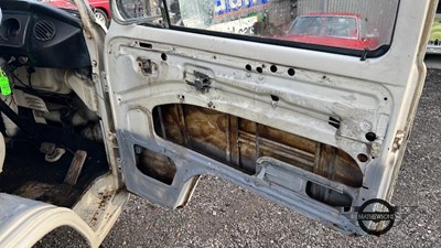 Lot 14 - 1974 VOLKSWAGEN CAMPER T2
