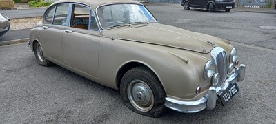 Lot 340 - 1965 DIAMLER V8 250
