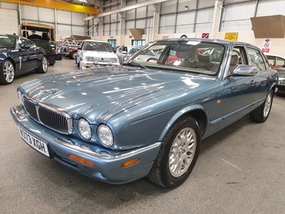 Lot 360 - 2000 JAGUAR XJ8