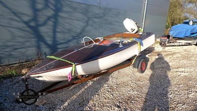 Lot 444 - CLASSIC SPEEDBOAT
