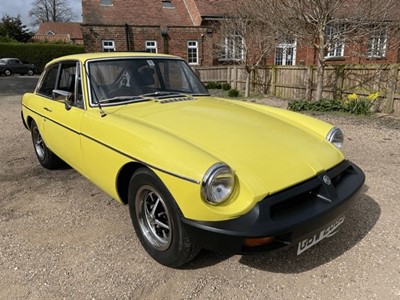 Lot 163 - 1977 MG B GT