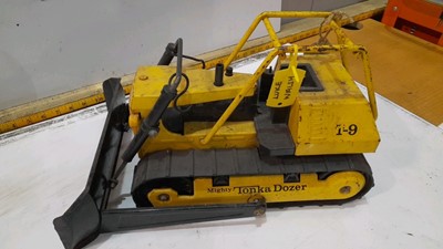 Lot 287 - TONKA BULLDOZER