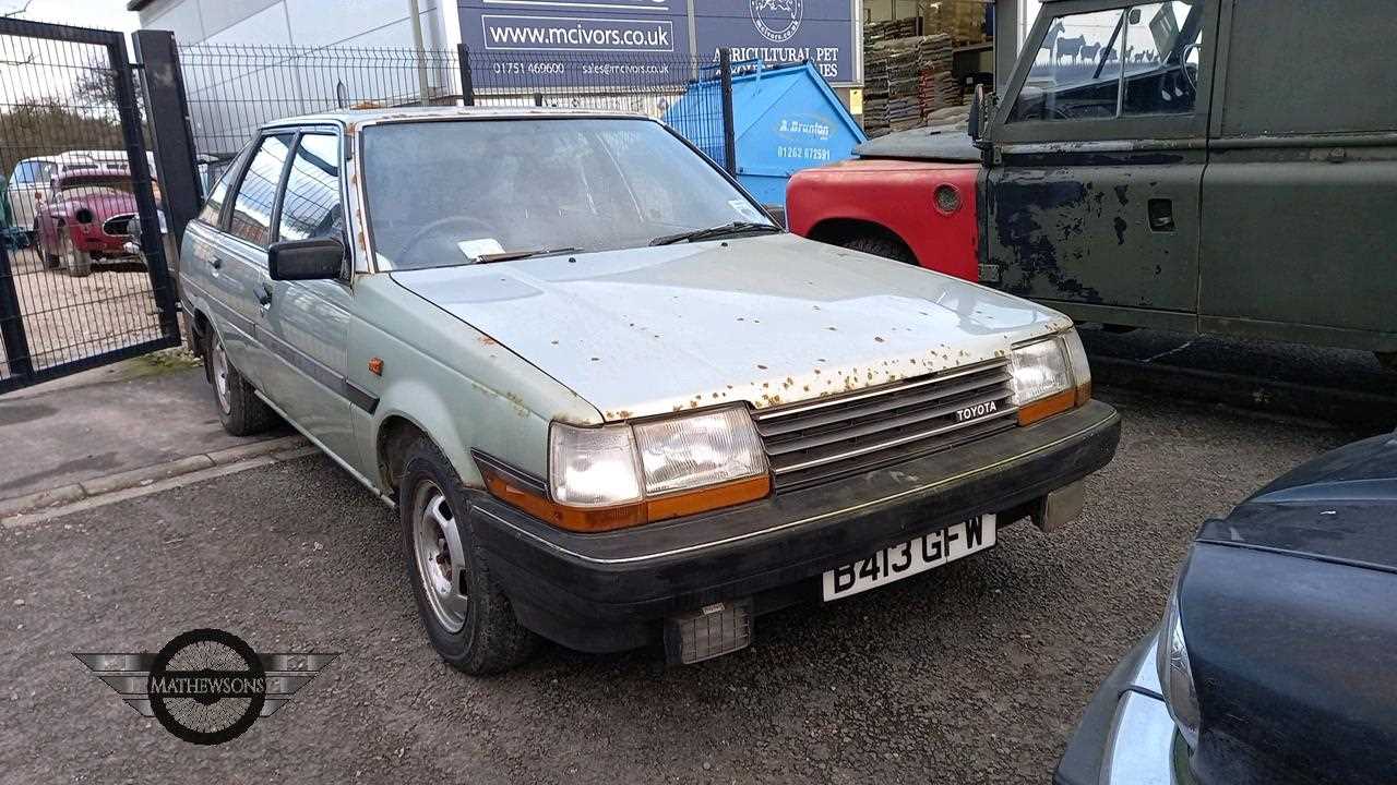 Lot 35 - 1985 TOYOTA CARINA II GL