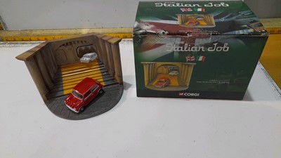 Lot 45 - ITALIAN JOB DIORAMA & MINI