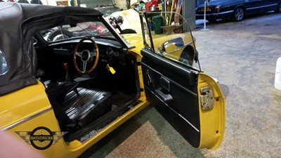 Lot 20 - 1976 MG B