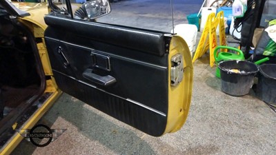 Lot 20 - 1976 MG B