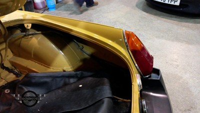 Lot 20 - 1976 MG B
