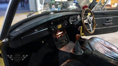 Lot 20 - 1976 MG B