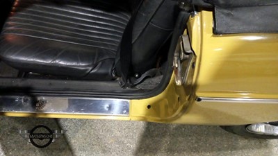 Lot 20 - 1976 MG B