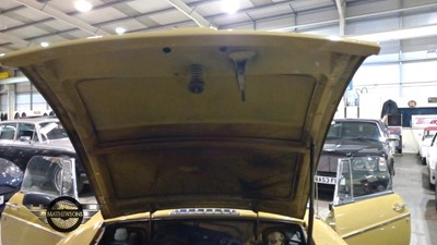 Lot 20 - 1976 MG B