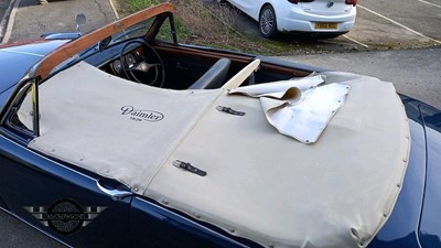Lot 44 - 1969  DAIMLER V8 250