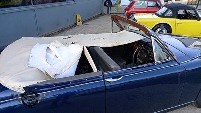 Lot 44 - 1969  DAIMLER V8 250