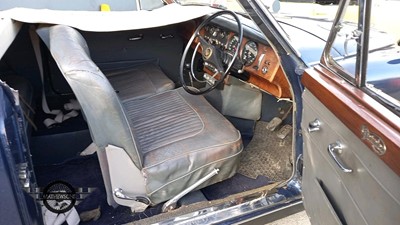 Lot 44 - 1969  DAIMLER V8 250