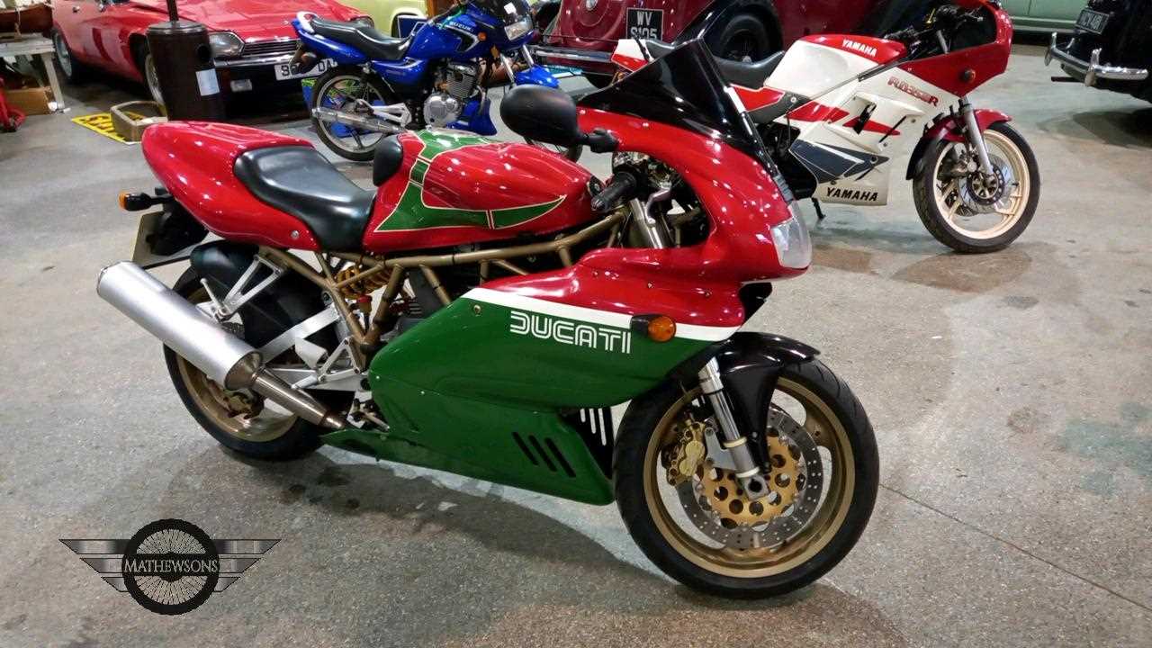 Lot 181 - 2000 DUCATI  900SS