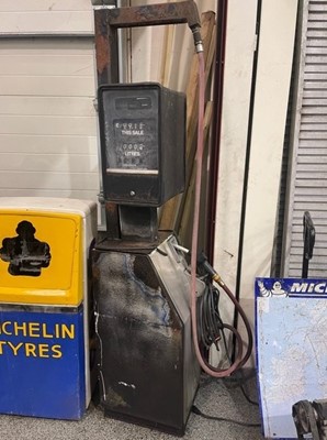 Lot 423 - PETROL PUMP FOR RESTORATION