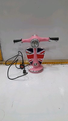 Lot 33 - PINK VESPA LIGHT