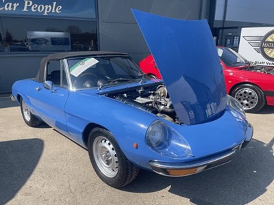 Lot 174 - 1972 ALFA ROMEO 2000 SPIDER VELOCE