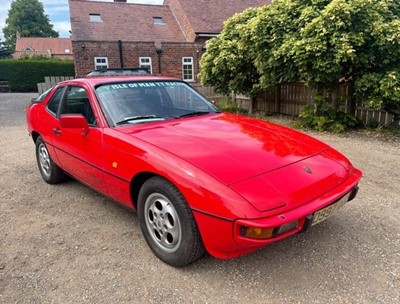 Lot 481 - 1986 PORSCHE 924