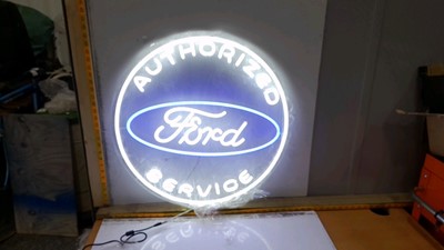 Lot 19 - FORD DEALER NEON LIGHT UP SIGN
