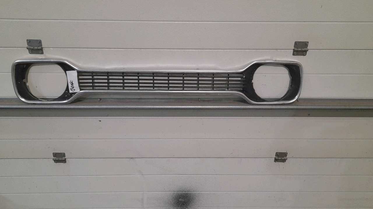 Lot 51 - MK1 FORD ESCORT GRILLE