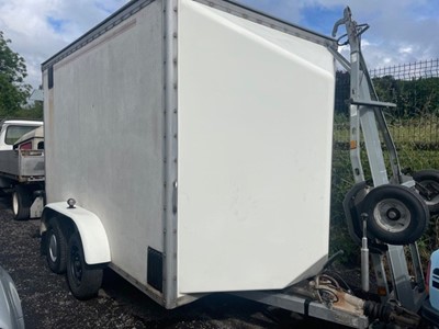 Lot 50 - BOX TRAILER WITH STEEL FLOOR